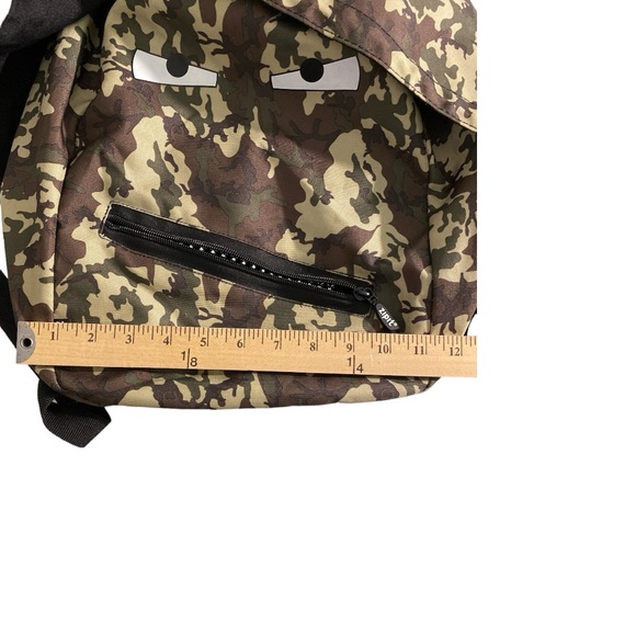 Zipit Grillz Backpack Green/Brown Camo - Picture 9 of 10